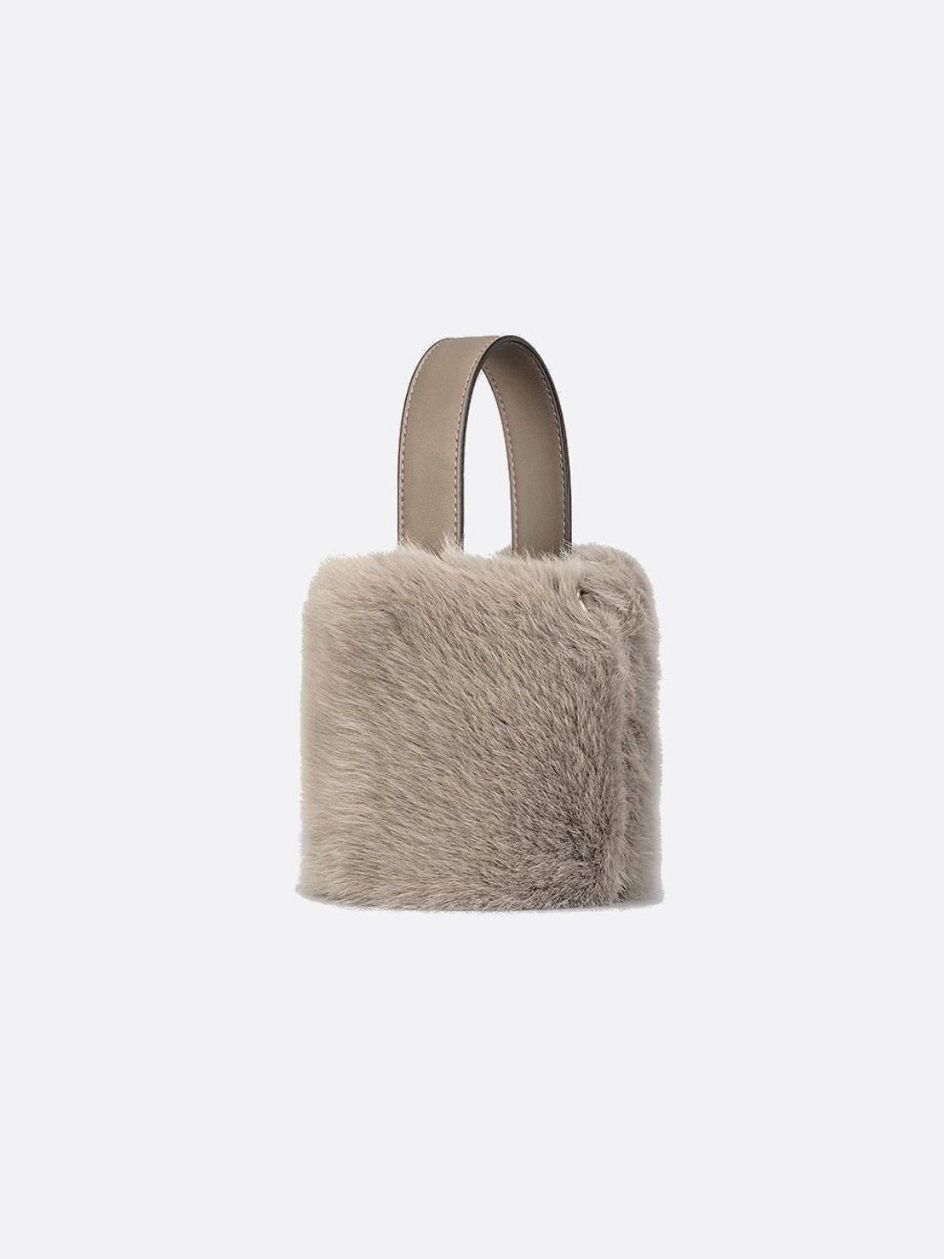 Bolso con pelo sintético