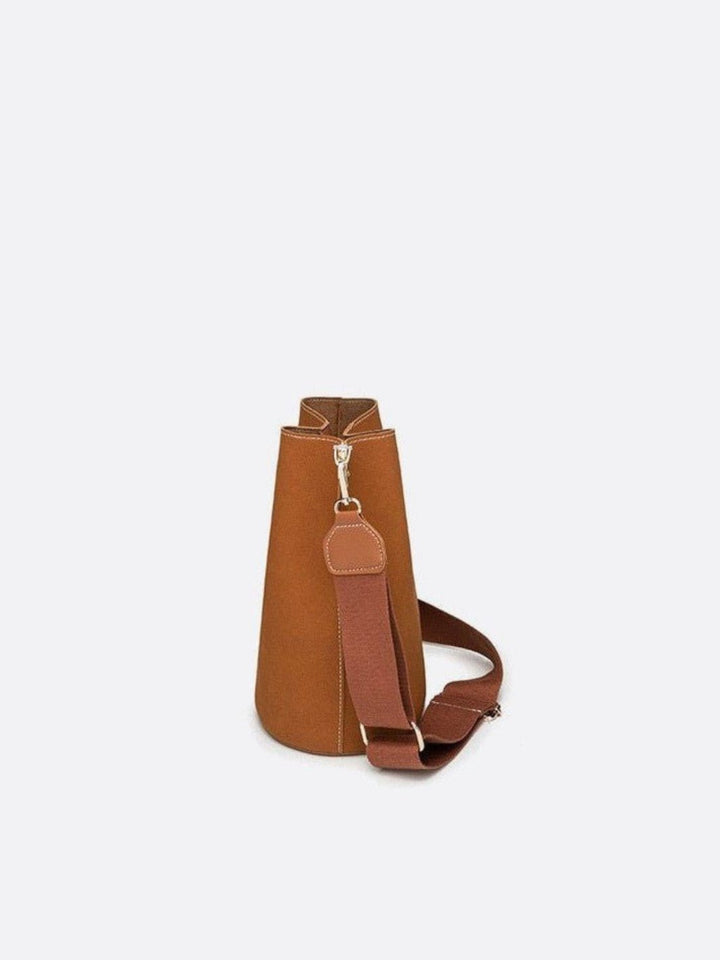Bolso de cubo de piel cepillada<br>Lysandre